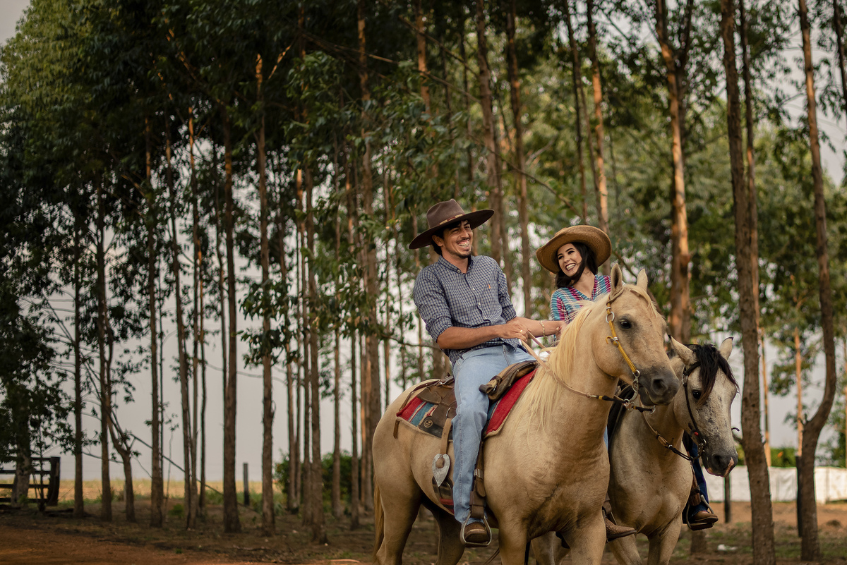 Ensaio de Casal com Cavalos Sinop-MT-casal-ensaio-de-casal-nova-fronteira-ensaio-com-cavalos-