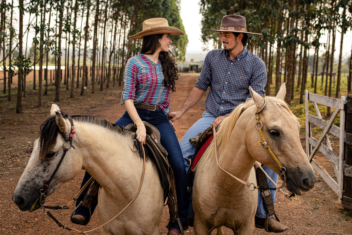 Ensaio de Casal com Cavalos Sinop-MT-casal-ensaio-de-casal-nova-fronteira-ensaio-com-cavalos-