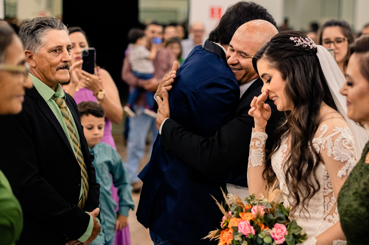 casamento-mahara-sinop-mt-fotografo-em-sinop-sinop-mt-aleson-fotografo-estudio-roca-vitrine-noivas-thais-leite-vestidos-mahara-eventos-1