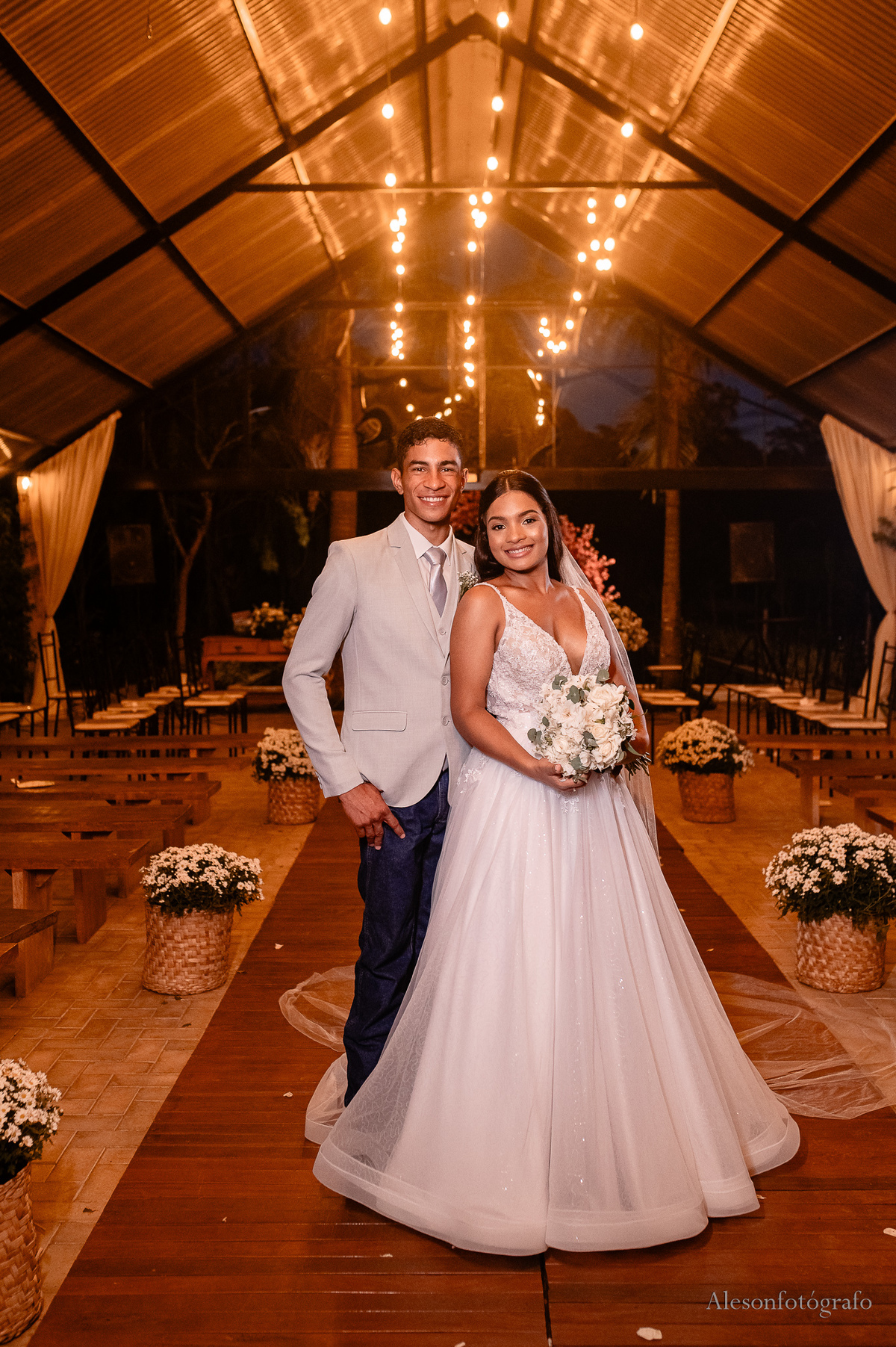 Casamento-na-Chácara-Cerradu's- Sinop-MT-aleson-fotografo-fotografo-em-sinop-casamentos-fotografiade-casal-noivas-vestidos-de-noivas-