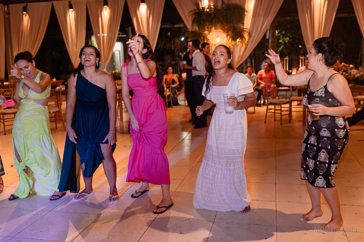 Casamento-na-Chácara-Cerradu's- Sinop-MT-aleson-fotografo-fotografo-em-sinop-casamentos-fotografiade-casal-noivas-vestidos-de-noivas-