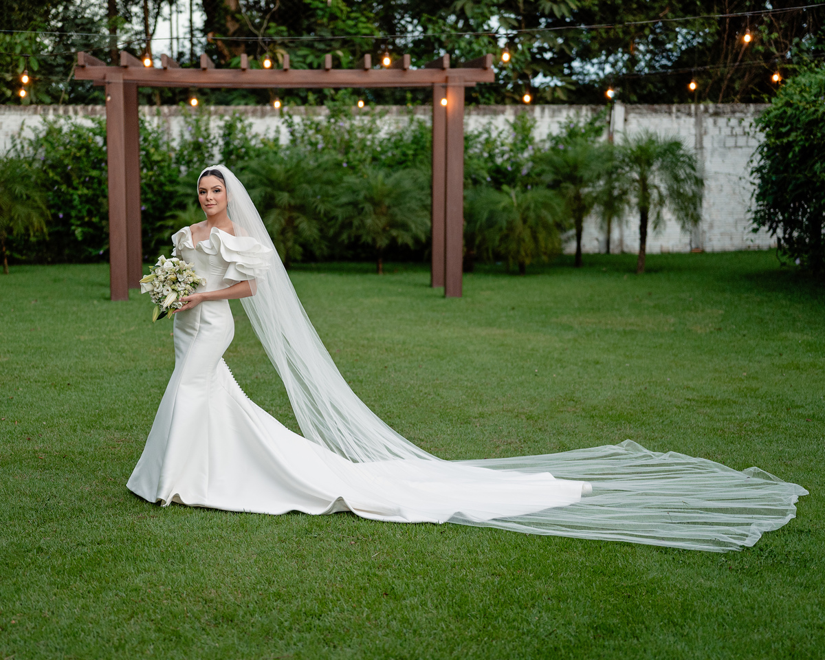 vestido-de-noivas-sinop-rosania-bellei-estilista-rosania-bellei-sinop-noivas-fotografos-de-noivas-sinop