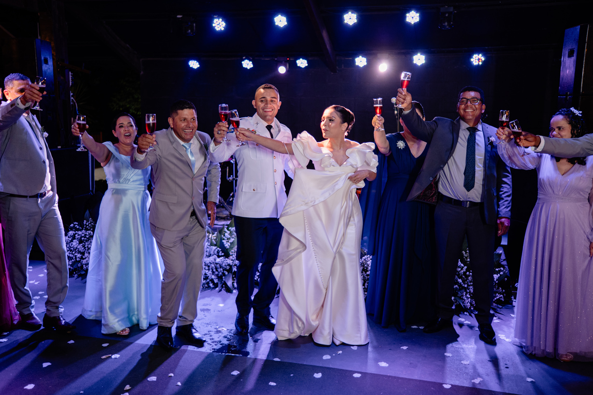 vestido-de-noivas-sinop-rosania-bellei-estilista-rosania-bellei-sinop-noivas-fotografos-de-noivas-sinop