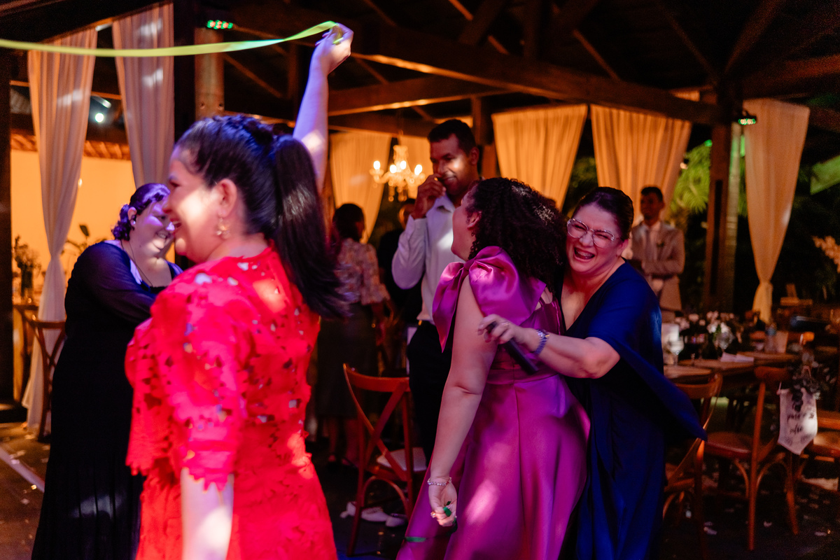 vestido-de-noivas-sinop-rosania-bellei-estilista-rosania-bellei-sinop-noivas-fotografos-de-noivas-sinop