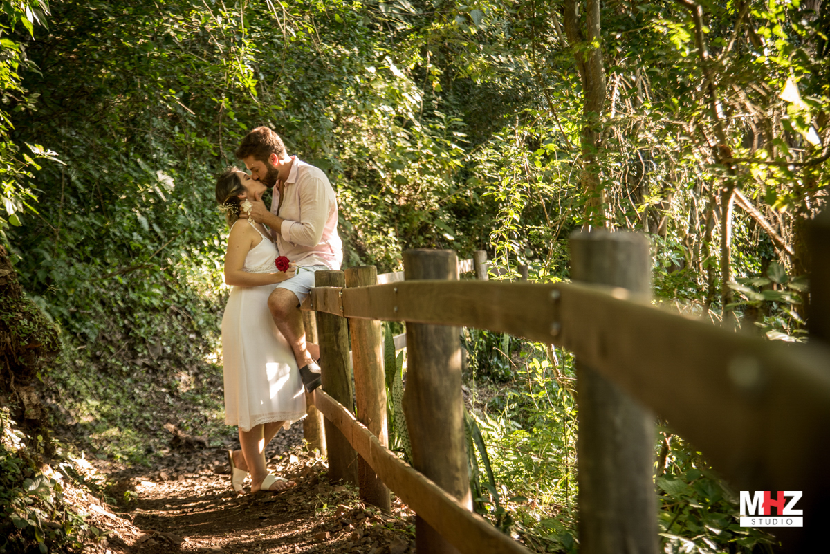 pre wedding na cachoeira do saltão e morro do fogão