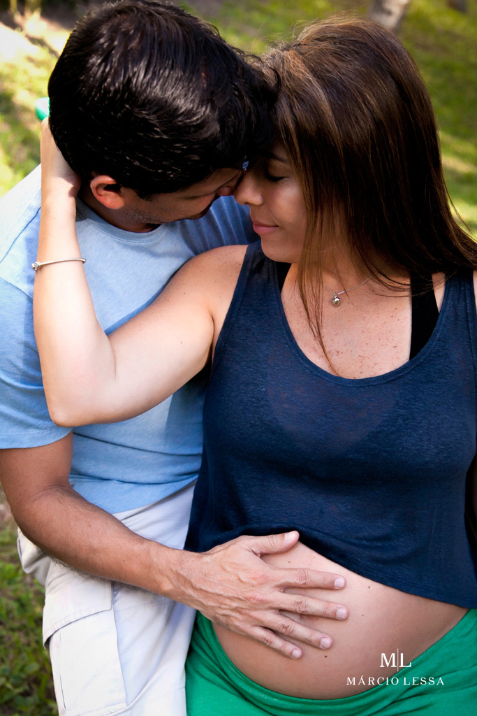 Conexão do casal no Ensaio de Gestante por Márcio Lessa | Fotografia