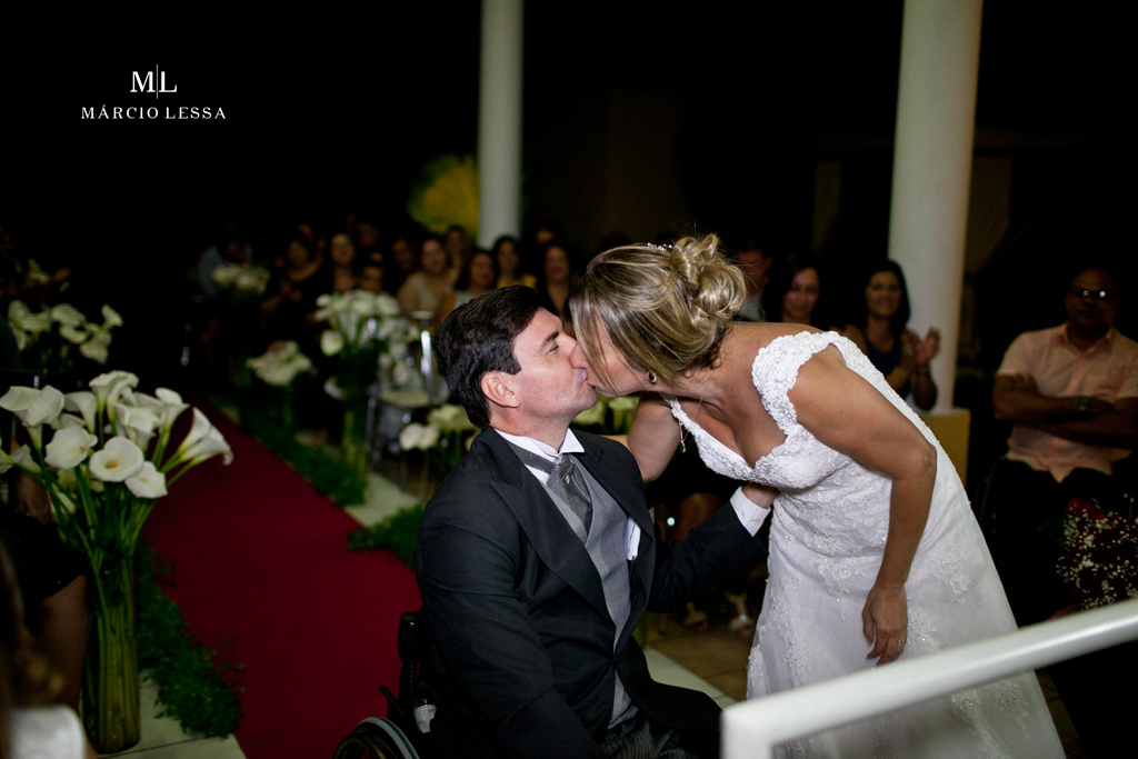 O beijo dos noivos! Casamento na Lofty Kingdom Eventos, Rio de Janeiro, RJ, por Márcio Lessa | Fotografia