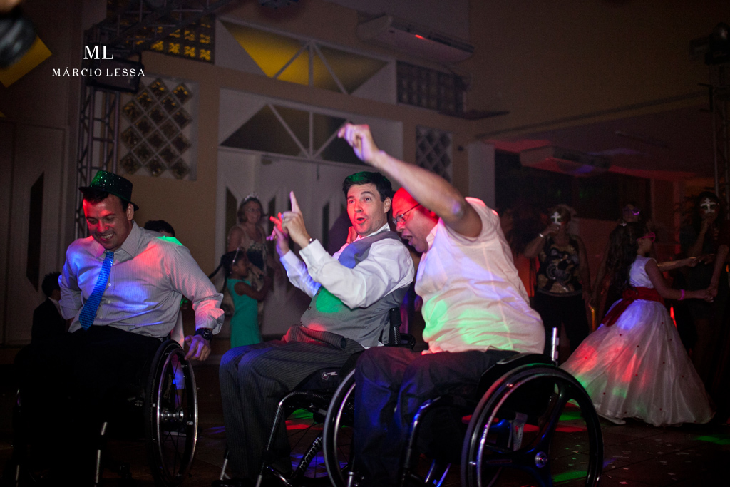 Os cadeirantes na pista de dança! Casamento na Lofty Kingdom Eventos, Rio de Janeiro, RJ, por Márcio Lessa | Fotografia