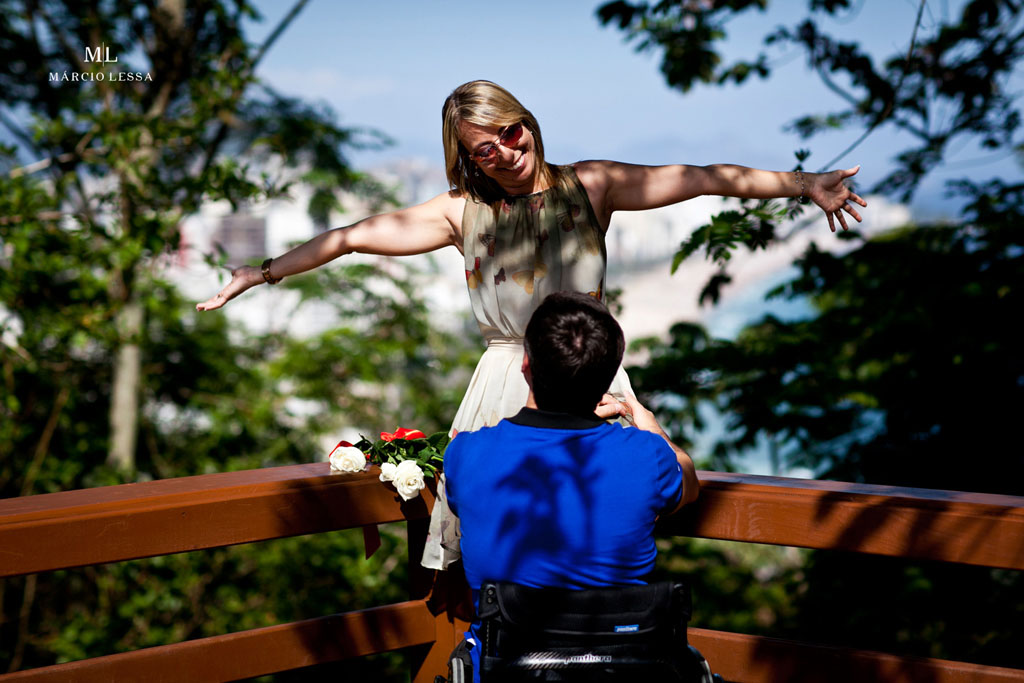 De braços abertos para te receber | Pre-Wedding no Parque Penhasco Dois Irmãos, Leblon, Rio de Janeiro, RJ, por Márcio Lessa | Fotografia
