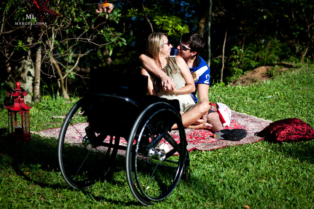 Troca de olhares | Pre-Wedding no Parque Penhasco Dois Irmãos, Leblon, Rio de Janeiro, RJ, por Márcio Lessa | Fotografia