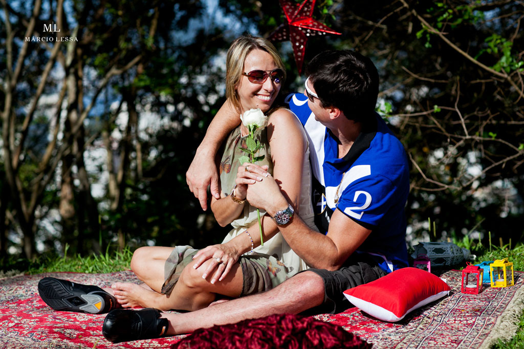 A rosa branca | Pre-Wedding no Parque Penhasco Dois Irmãos, Leblon, Rio de Janeiro, RJ, por Márcio Lessa | Fotografia