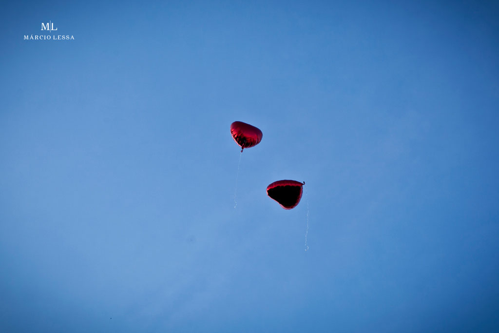 Love is in the air, literaly! Pre-Wedding no Parque Penhasco Dois Irmãos, Leblon, Rio de Janeiro, RJ, por Márcio Lessa | Fotografia