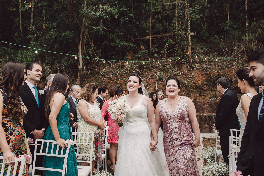 Fotografia de casamento ao ar livre em BH