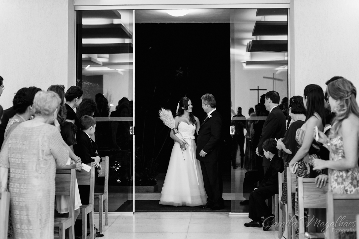 entrada da noiva na igreja