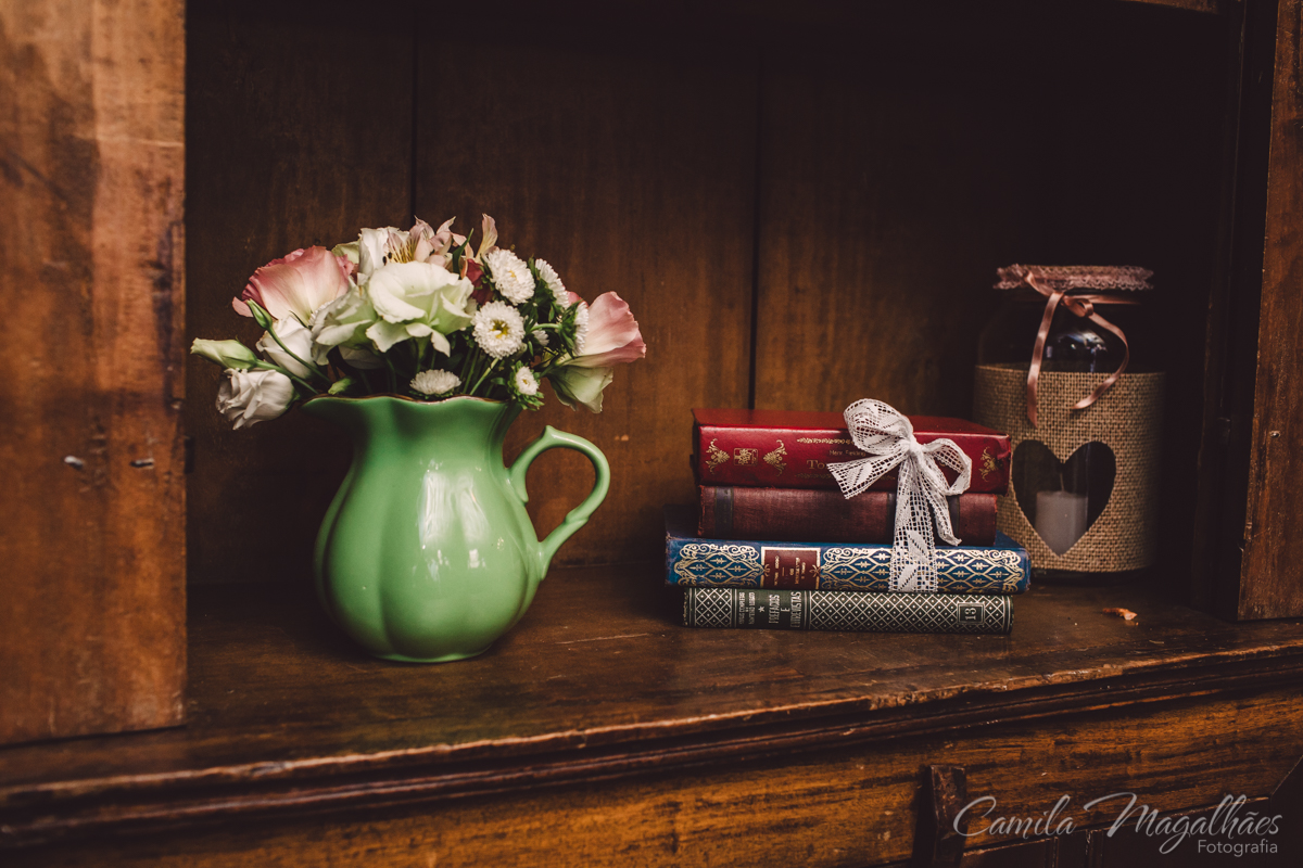 livros na decor de casamento