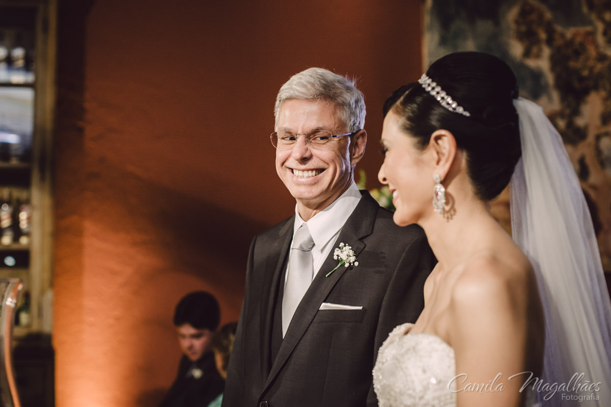 noivo feliz fotografia de casamento