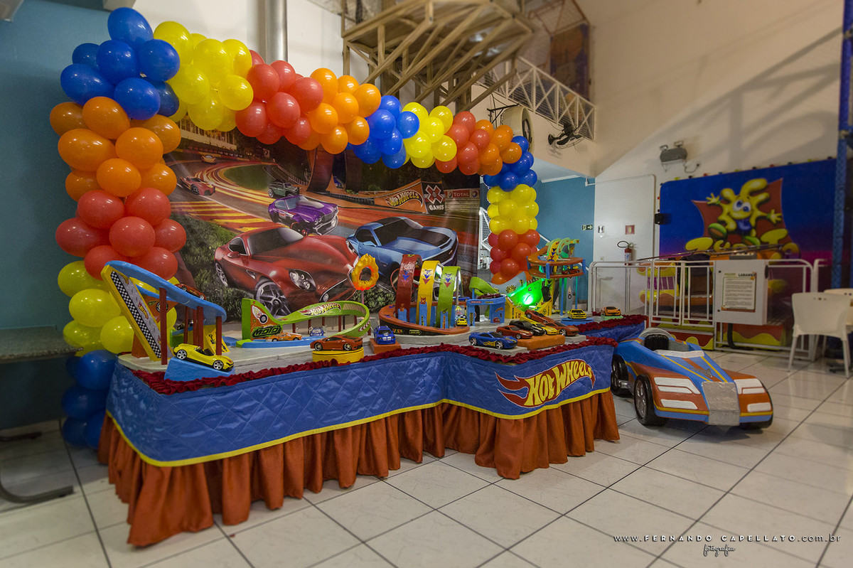 Aniversário infantil | Buffet Zureta | Davi fazendo 5...