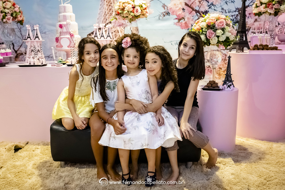 Festa de aniversário infantil da Nathalie Ferraz, a Tetê do Zoo da Zu, no Buffet Play Mini Golf, em São José dos Campos. Fornecedores: Decoração Nina Gutti, Casa de Festas, Yupie Filmes, Art em Scrap, Paulo Mágico, Turma do Tio Chico.
