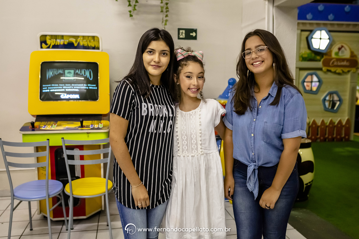 Festa de aniversário infantil da Nathalie Ferraz, a Tetê do Zoo da Zu, no Buffet Play Mini Golf, em São José dos Campos. Fornecedores: Decoração Nina Gutti, Casa de Festas, Yupie Filmes, Art em Scrap, Paulo Mágico, Turma do Tio Chico.