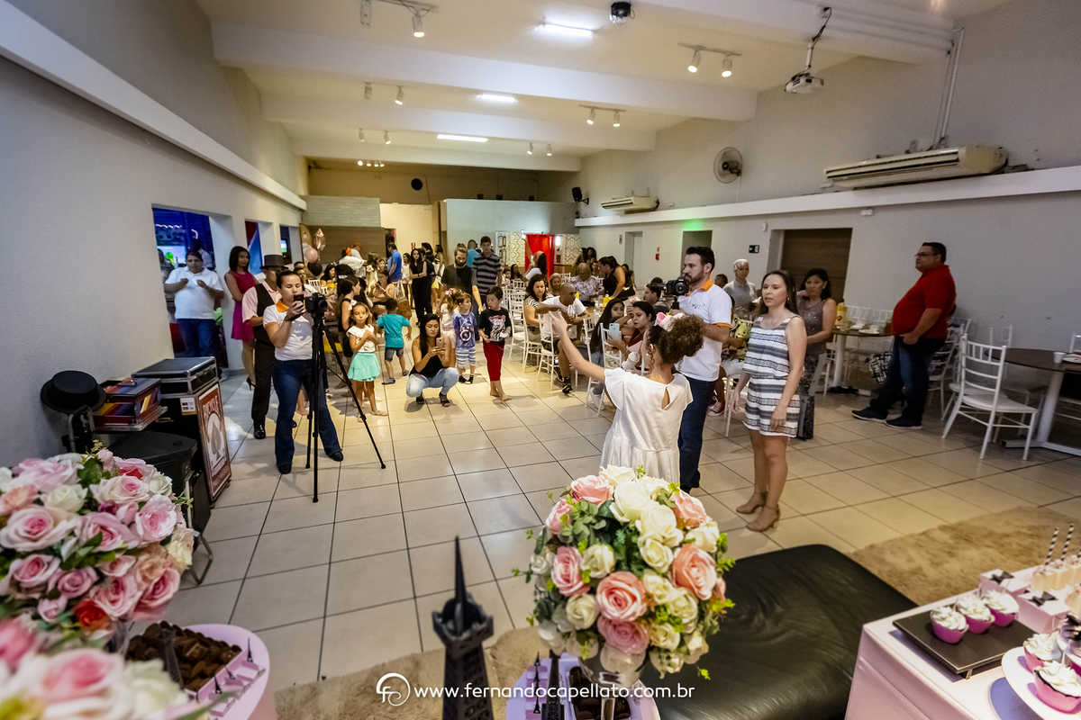 Festa de aniversário infantil da Nathalie Ferraz, a Tetê do Zoo da Zu, no Buffet Play Mini Golf, em São José dos Campos. Fornecedores: Decoração Nina Gutti, Casa de Festas, Yupie Filmes, Art em Scrap, Paulo Mágico, Turma do Tio Chico.