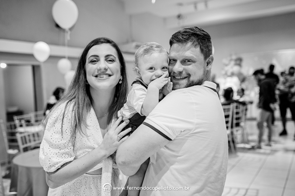 Festa de aniversário no Buffet Mini Golf, em São José dos Campos. 1 aninho do Erico. Fernando Capellato Fotografia do Estúdio da Cidade, decoração da Casa Festeira, doces da FK Doces e papelaria por Carol Monteiro Personalizados. Fotógrafo SJC