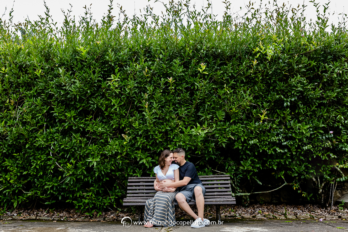 Ensaio de gestante externo, realizado no Jardim Botânico, São Paulo. Fotos externas e espontâneas. Book de gestante. Ensaio de grávida.