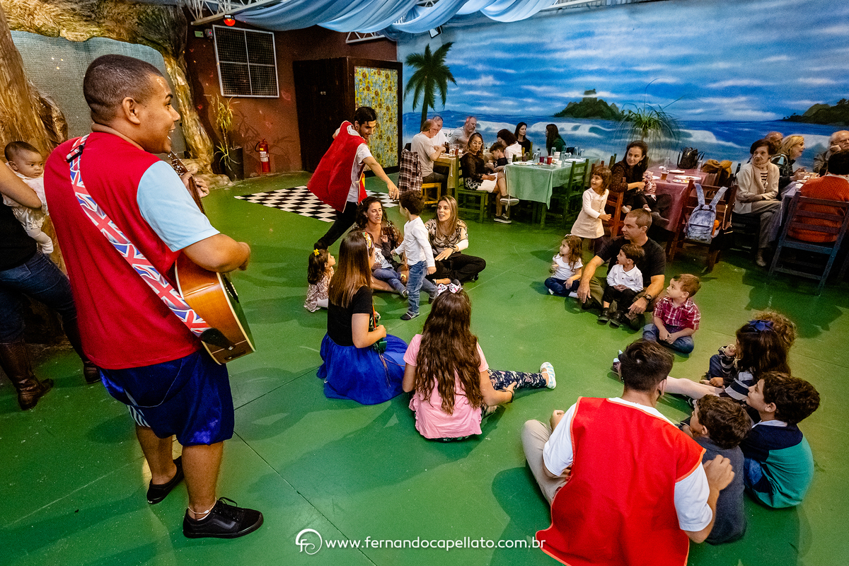 Festa de aniversário infantil no Buffet Vale Encantado SJC, tema Patrulha Canina, Fernando Capellato Fotografia, Estúdio da Cidade. Fotos espontâneas. Buffet sem eletrônicos.