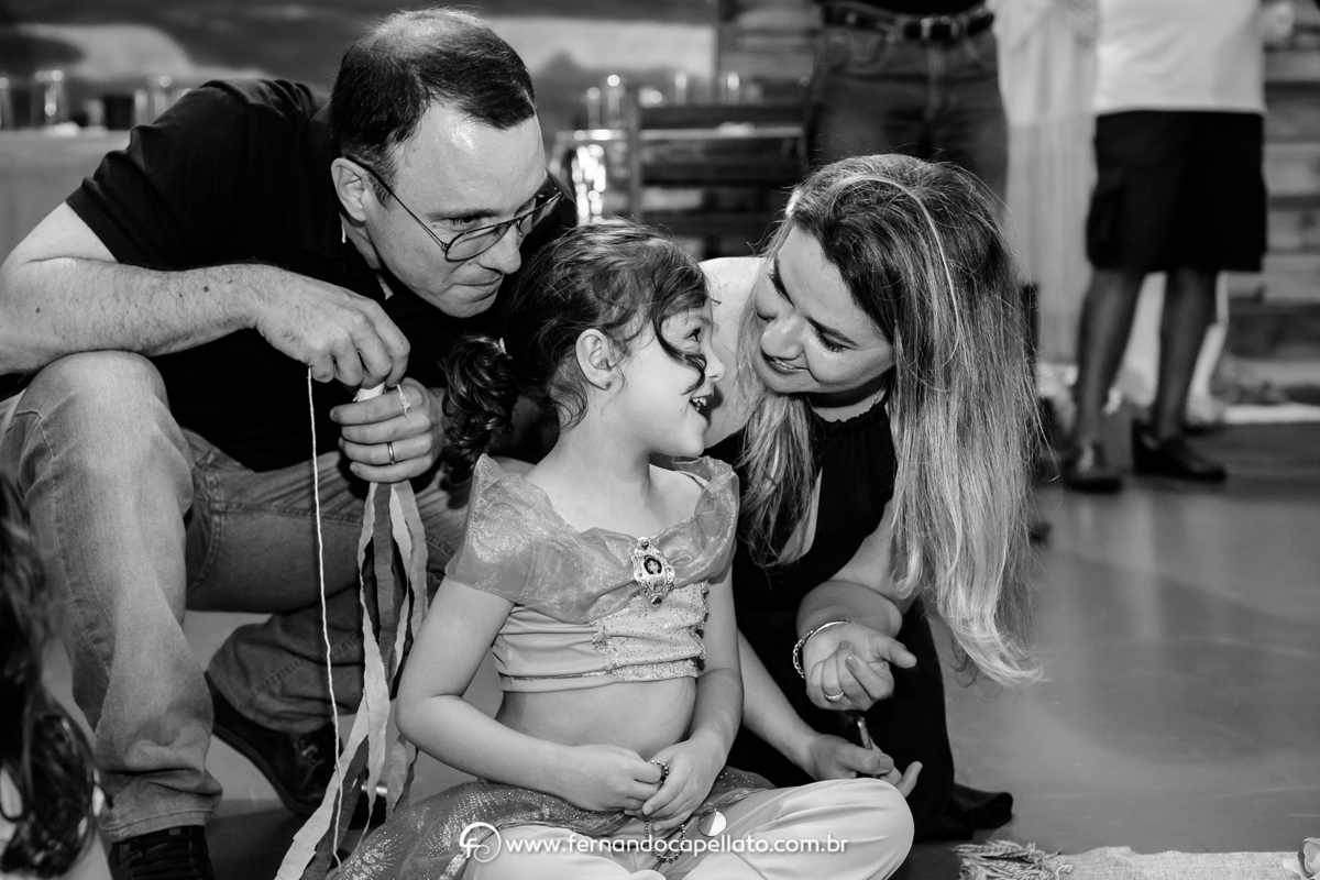 Festa de aniversário infantil no Buffet Vale Encantado SJC. Maria Helena, 5 anos. Tema Aladim e Princesa Jasmine. Fernando Capellato Fotografia, Estúdio da Cidade. Recreação da Tia Glitter.