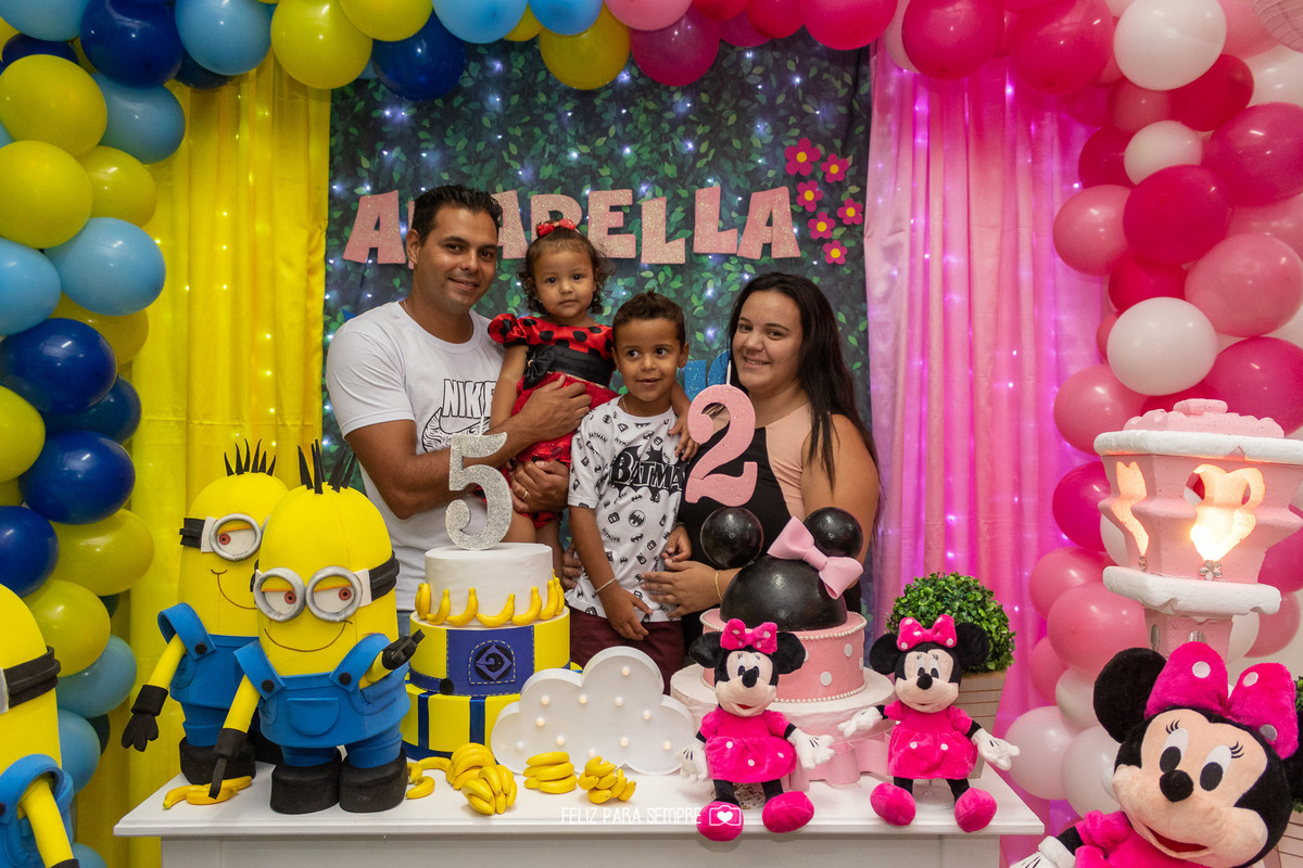Aniversário.Anabella.Kaio.CaxiasdoSul.Minions.Minnie.Aniverduplo.Feliz Para Sempre Fotografia