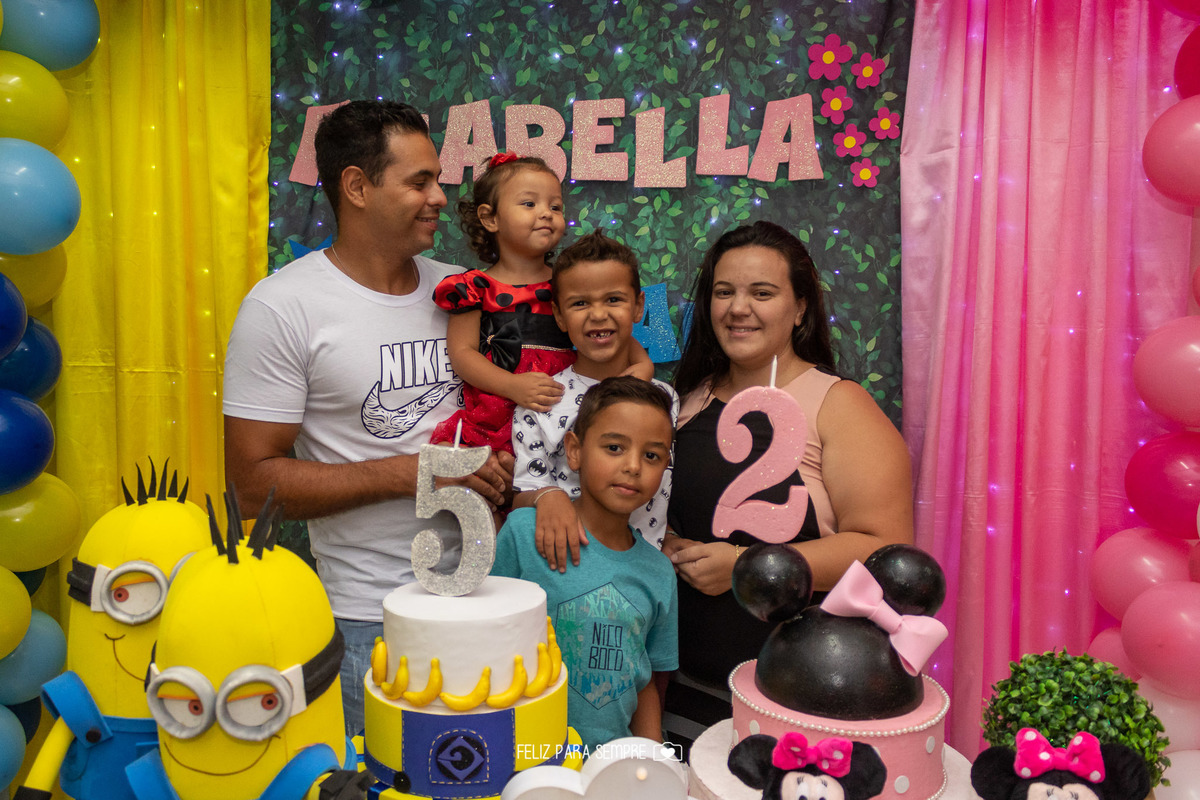 Aniversário.Anabella.Kaio.CaxiasdoSul.Minions.Minnie.Aniverduplo.Feliz Para Sempre Fotografia