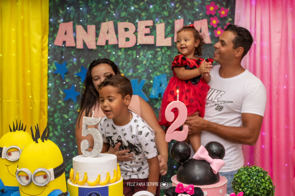 Aniversário.Anabella.Kaio.CaxiasdoSul.Minions.Minnie.Aniverduplo.Feliz Para Sempre Fotografia