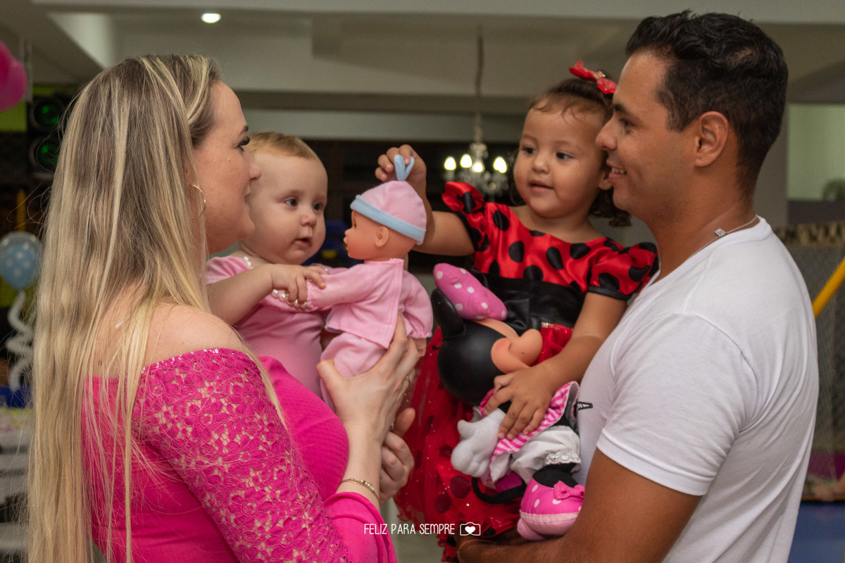 Aniversário.Anabella.Kaio.CaxiasdoSul.Minions.Minnie.Aniverduplo.Feliz Para Sempre Fotografia