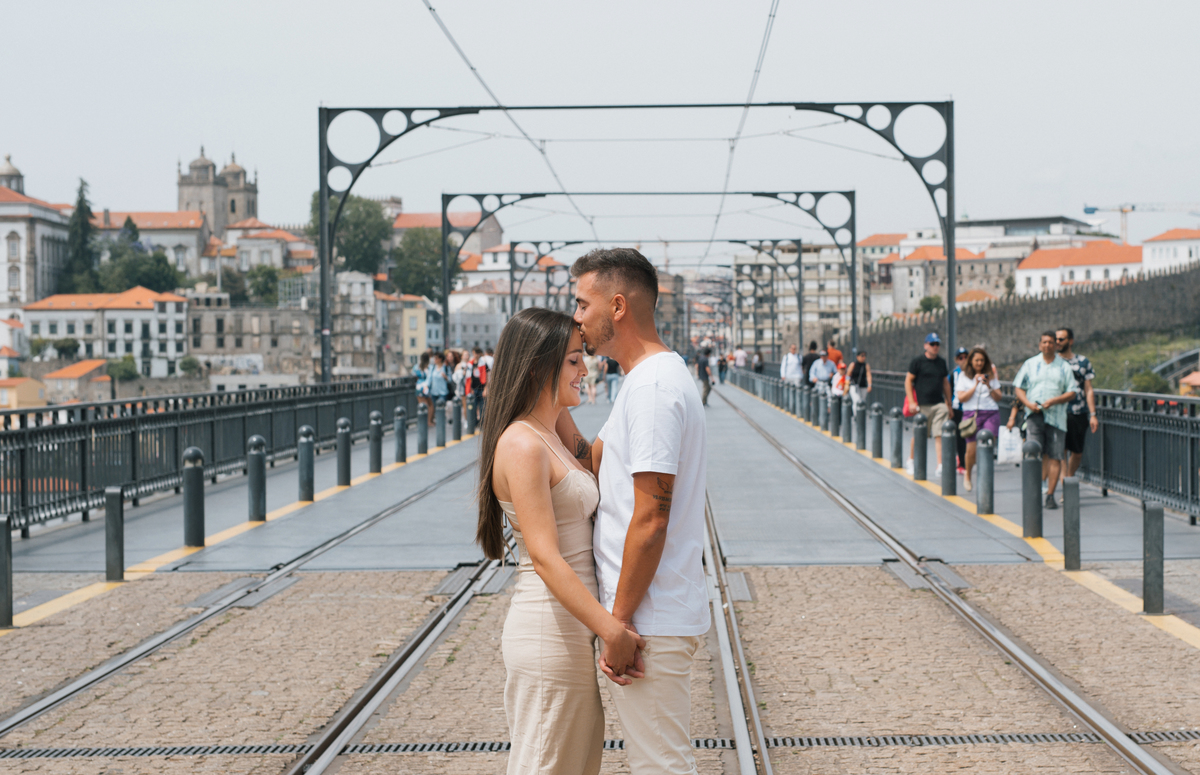 Sessão casal ponte d. luís ribeira porto 