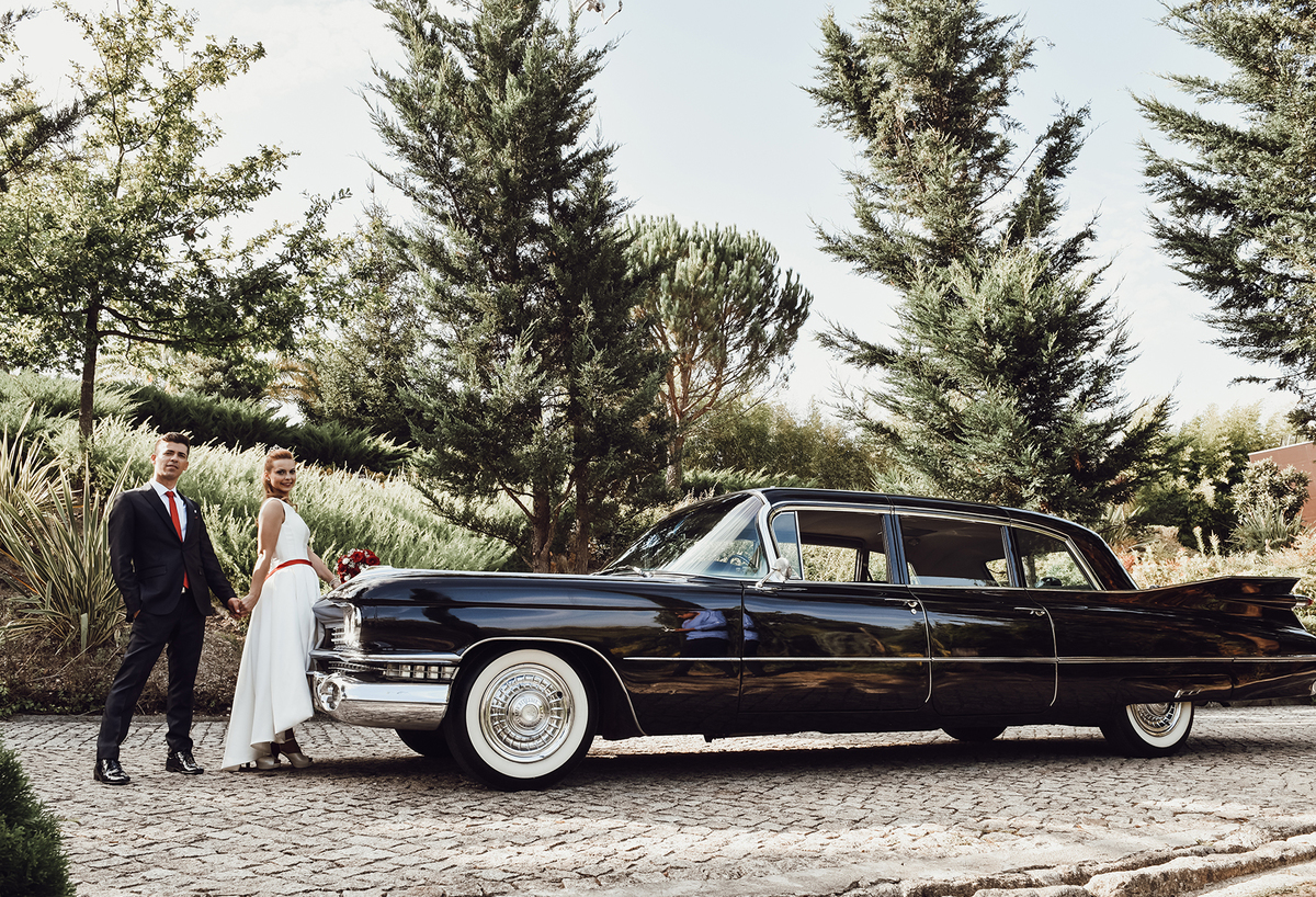 noivos carro antigo 