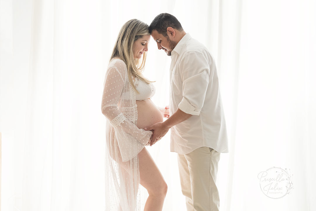 fotografia de gestante em ensaio de estúdio em São Paulo
