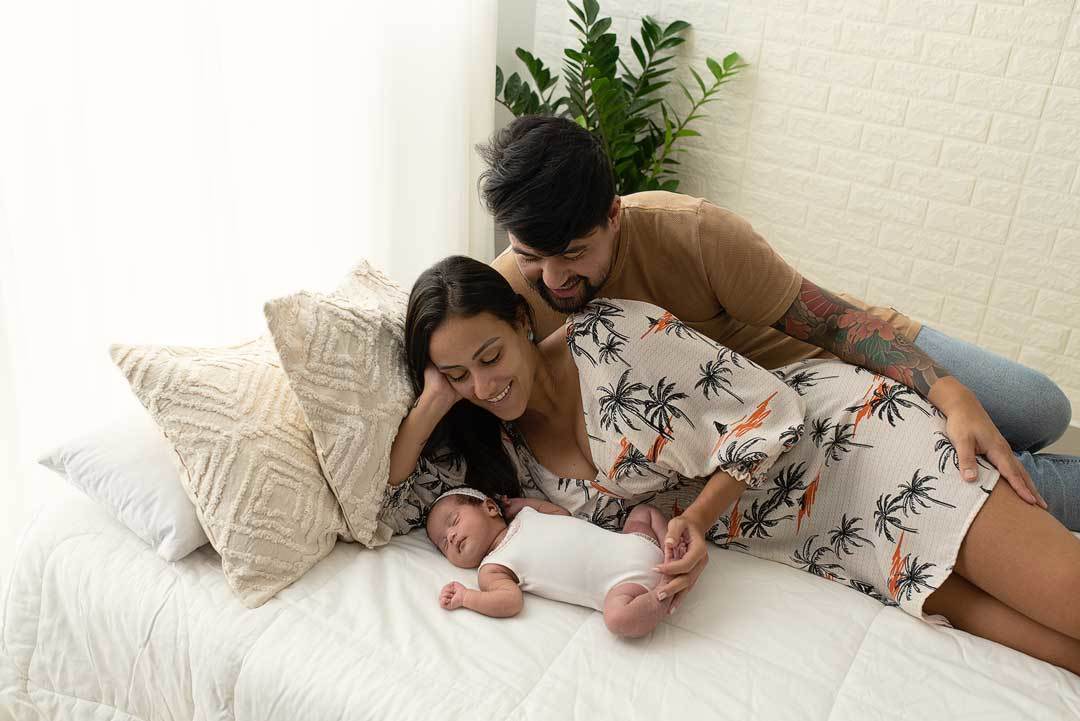 fotos newborn no estúdio da especialista em recém-nascido Priscilla Felix Fotografia