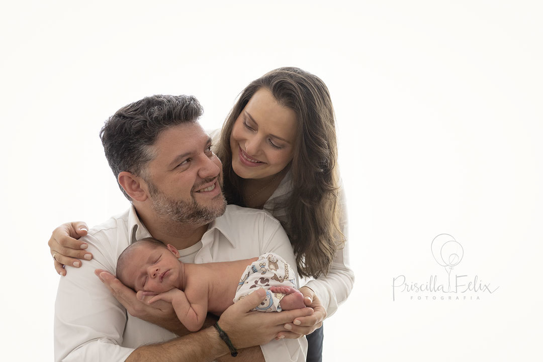 foto recém nascido com os pais