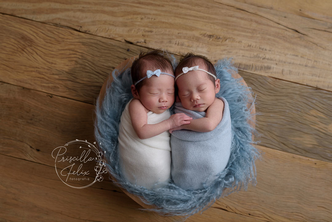 ensaio new born com amor em dose duplas com essas gêmeas lindas SP/SP