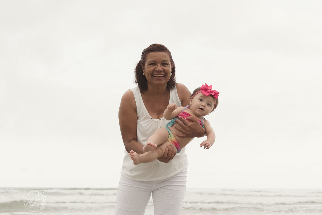 E a Vovó também participou de ensaio na praia pelas lentes de Priscilla Felix