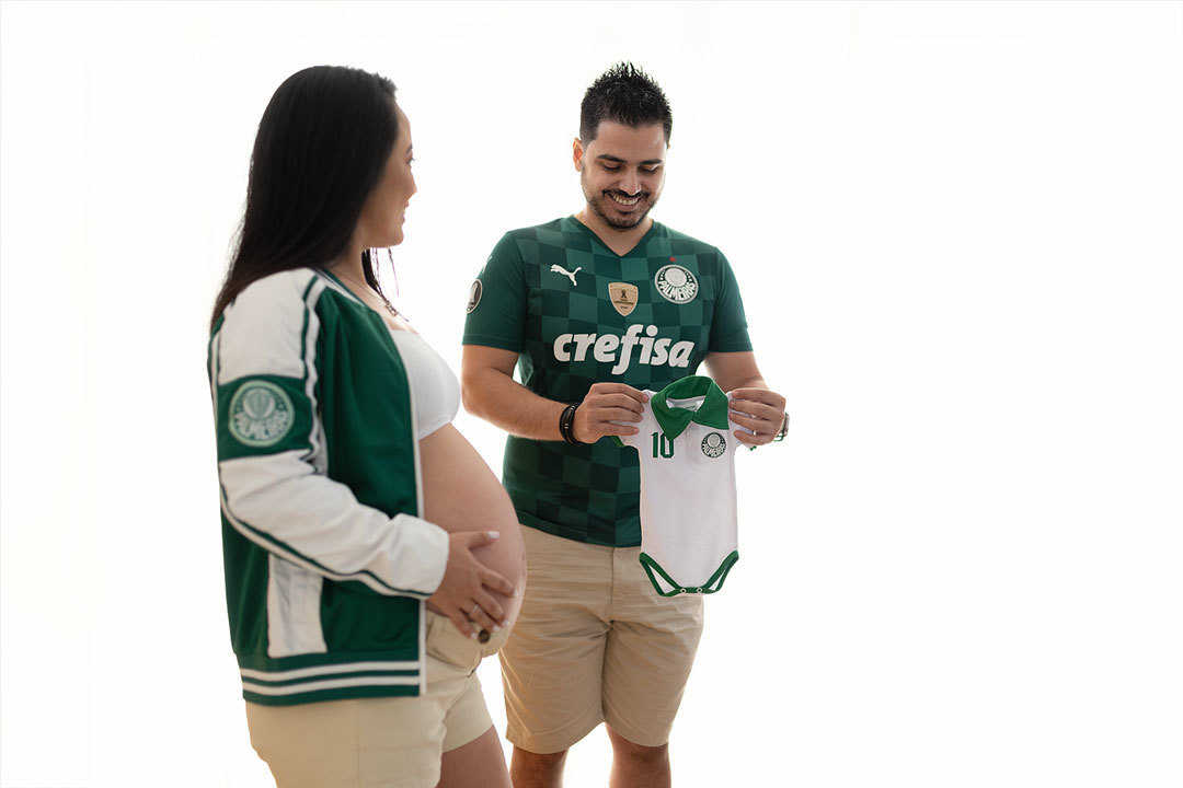 mamãe palmeirense no ensaio gestante em São Paulo por Priscilla Felix Fotografia