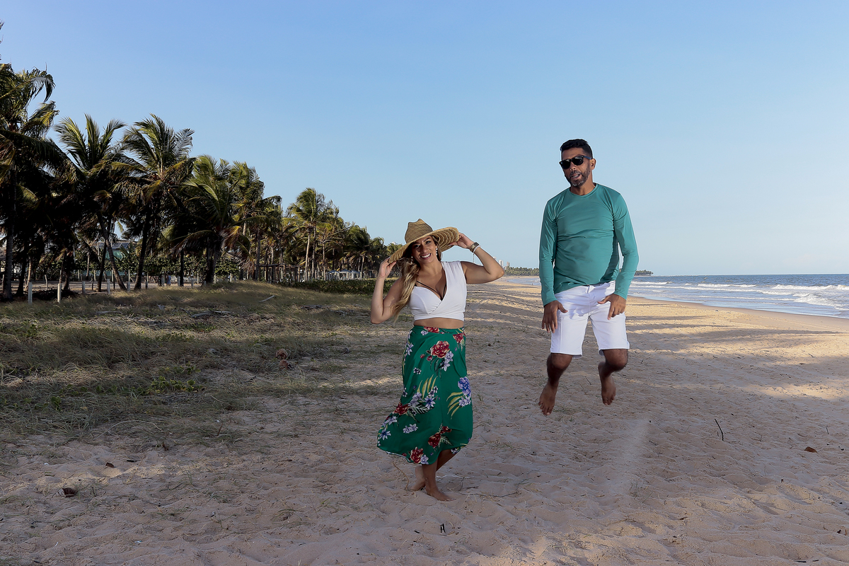 Ensaio Casal na Praia do Paiva - Foto Rebecca Torquato