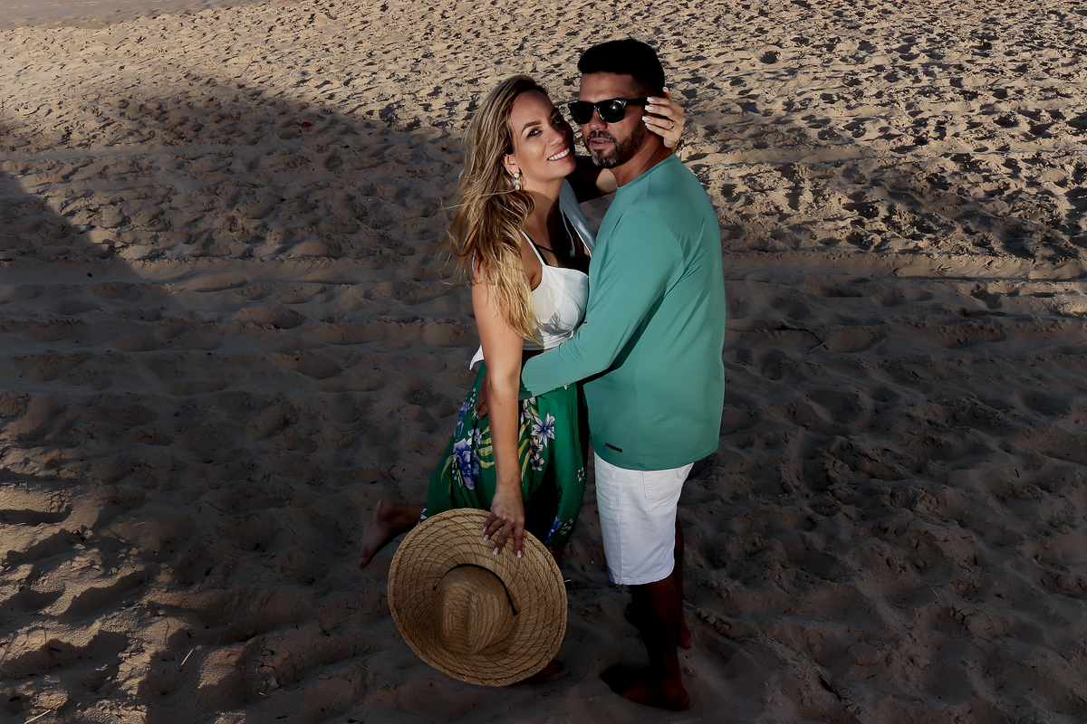 Ensaio Casal na Praia do Paiva - Foto Rebecca Torquato