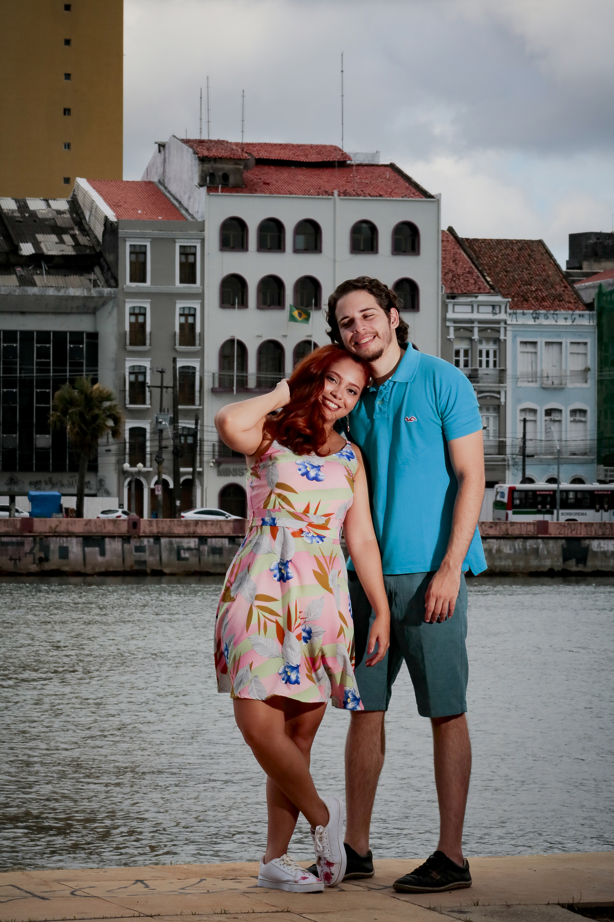 Ensaio de Casal - Noivos no Recife Antigo - Foto Rebecca Torquato