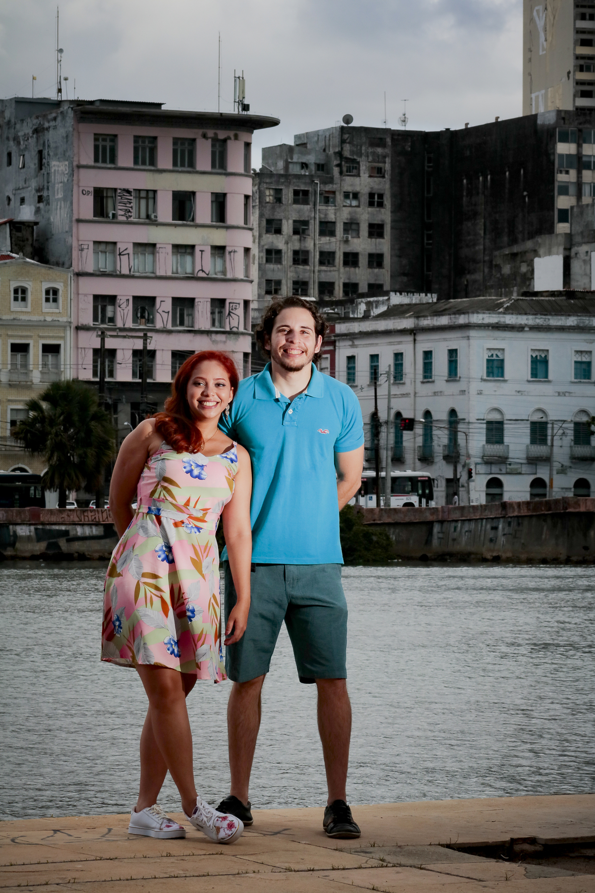Ensaio de Casal - Noivos no Recife Antigo - Foto Rebecca Torquato