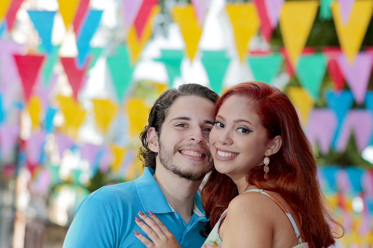 Ensaio de Casal - Noivos no Recife Antigo - Foto Rebecca Torquato