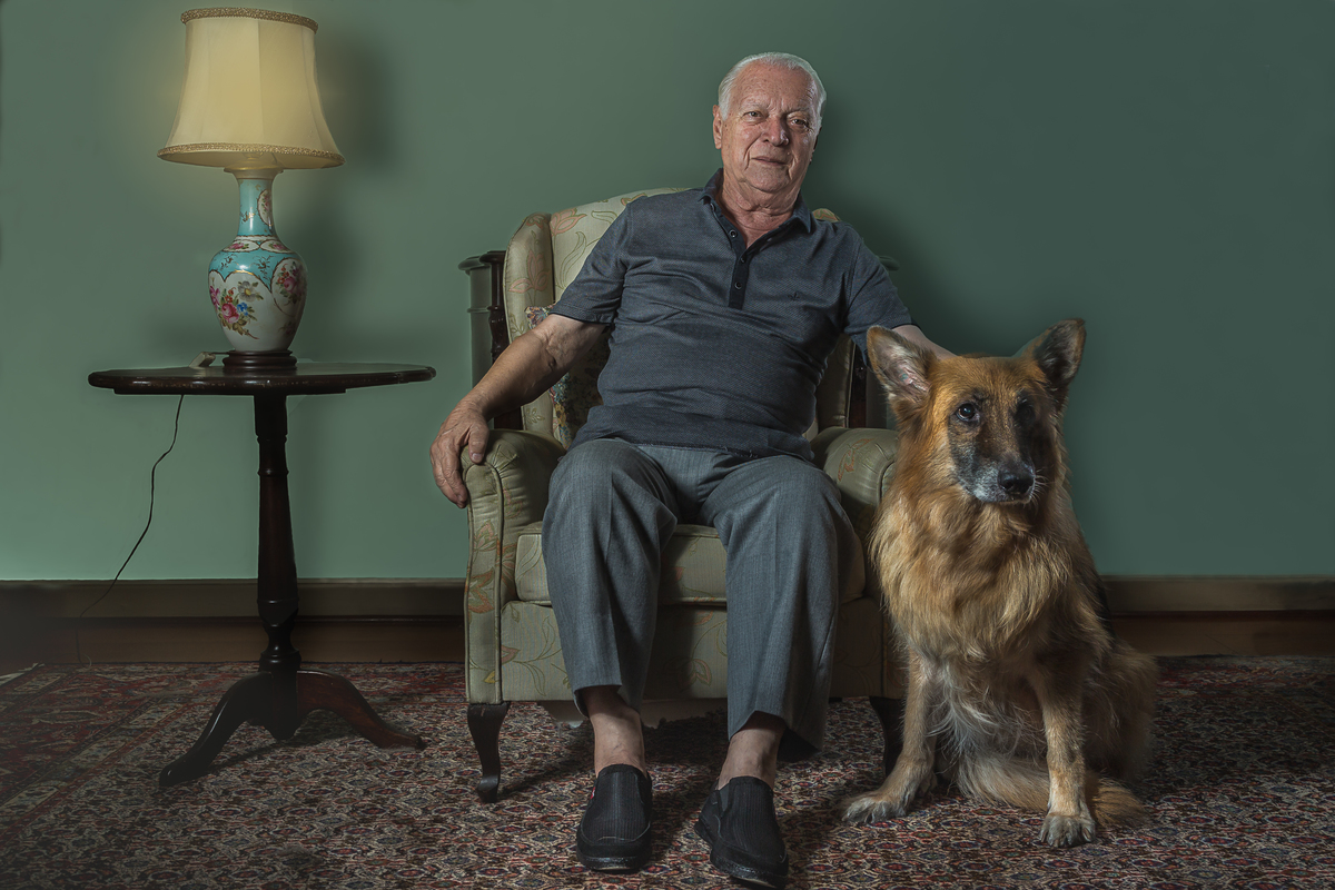 Bernard Barrandon.
Frances radicalizado no Brasil.