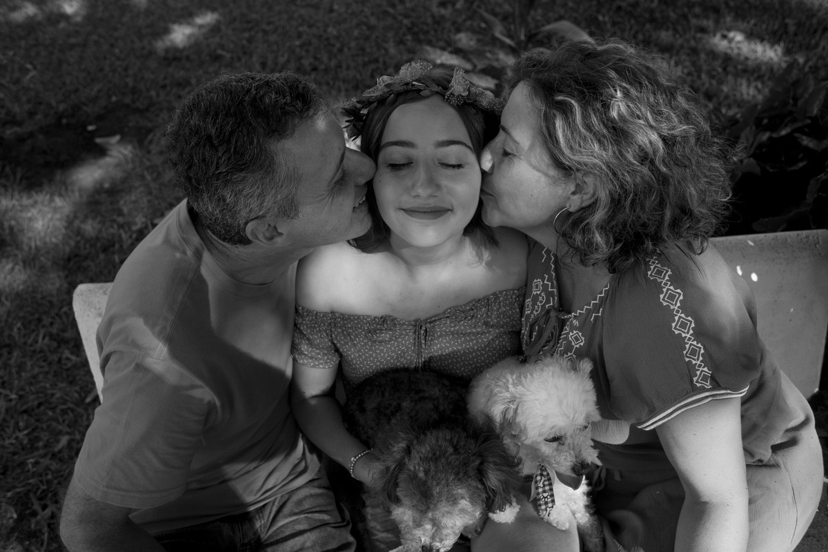 pai, filha, mãe, cachorros