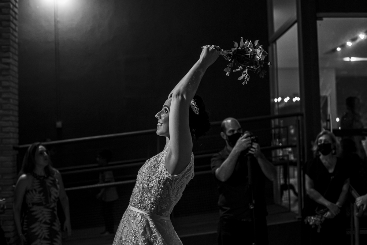 hora do buque, noiva joga buque