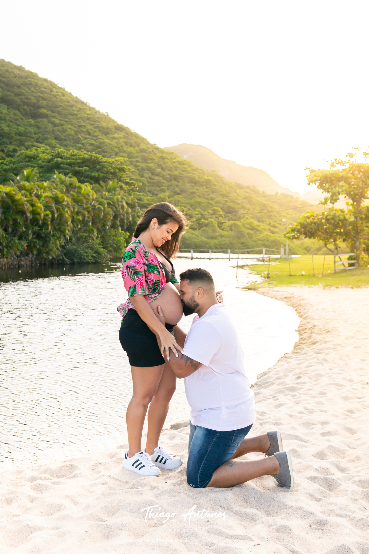 Ensaio de gestante - Mamãe Micaelly e Papai Fabrício - Barra da Tijuca, Grumari, Rio de Janeiro - Filha Laura - Fotografo infantil e de gestante Thiago Antunes