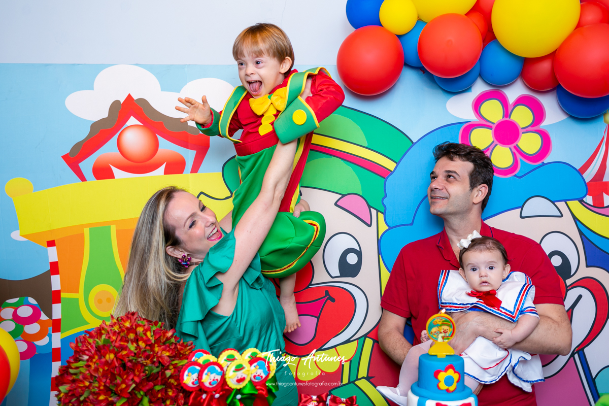 Festa infantil em casa - Lorenzo fez um ano - Vila da Penha, Rio de Janeiro - Tema infantil O Chefinho - Fotógrafo infantil Thiago Antunes